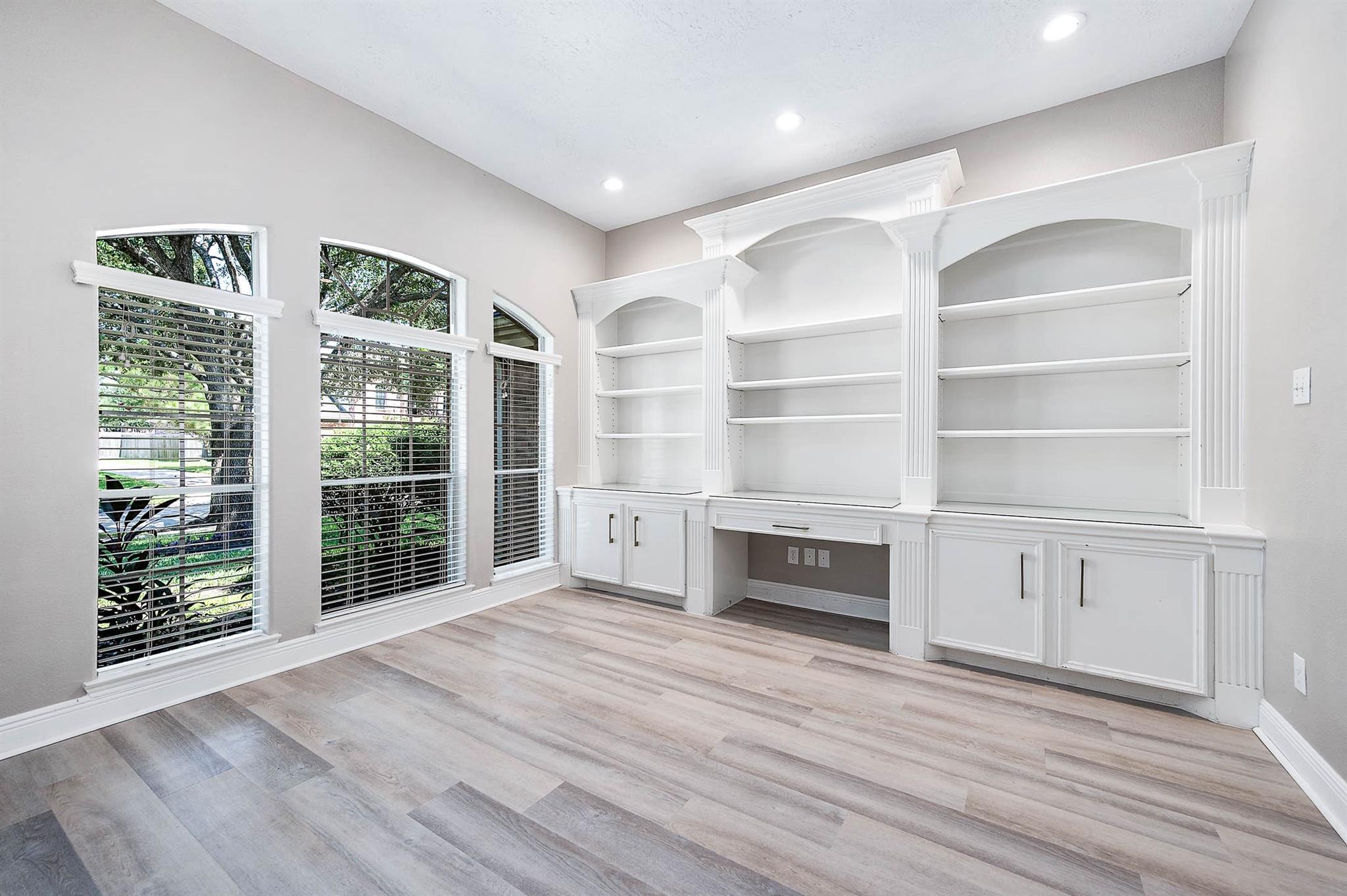 123 Mariner Cove Court