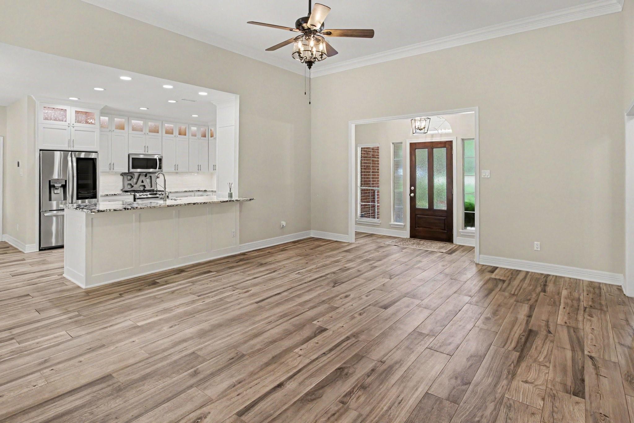 8911 Diamante Drive