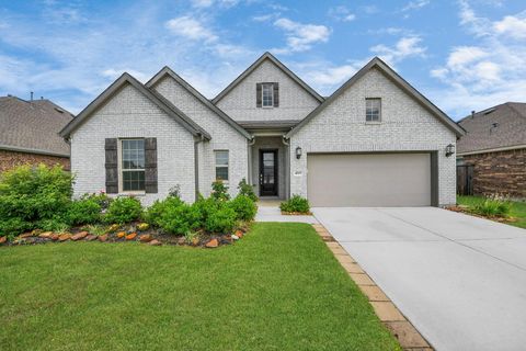 Photo of 4707 Stoney Terrace Trail Trl, Baytown, TX 77521 (MLS # 48509561)