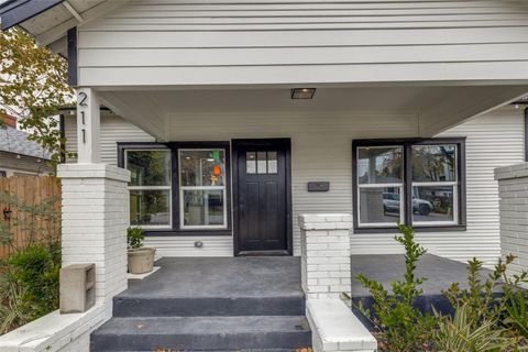 Tiny photo for 211 E 31st 1/2 Street, Houston, TX 77018 (MLS # 37222752)