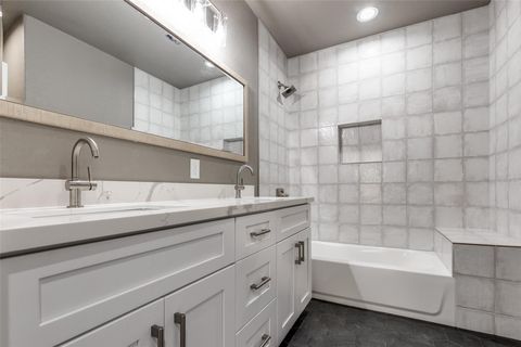 Tiny photo for 211 E 31st 1/2 Street, Houston, TX 77018 (MLS # 37222752)