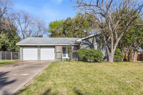 Photo of 413 Far Hills Lane, Huntsville, TX 77320 (MLS # 11260070)