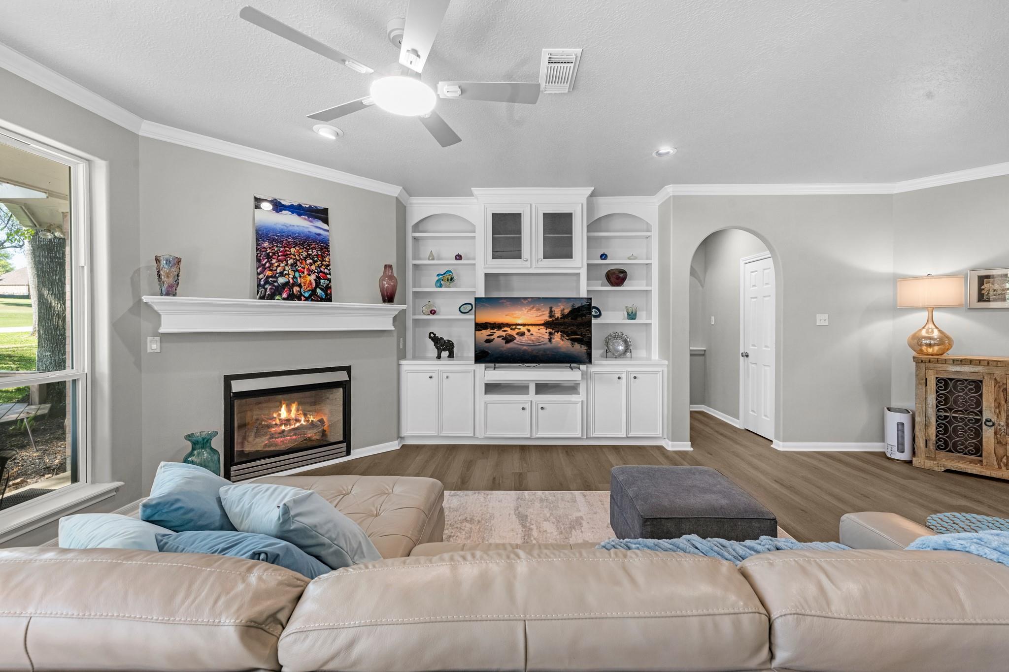 114 Winthrop Harbor S