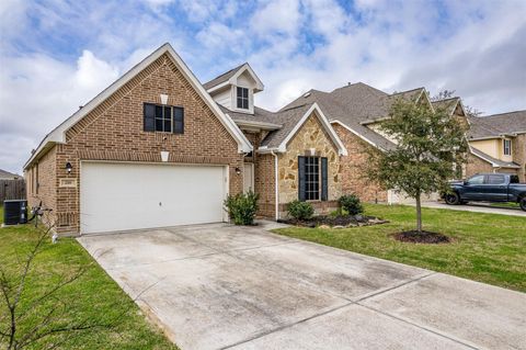 Homes For Sale - 218 San Marcos Drive<br/> Baytown, TX 77523