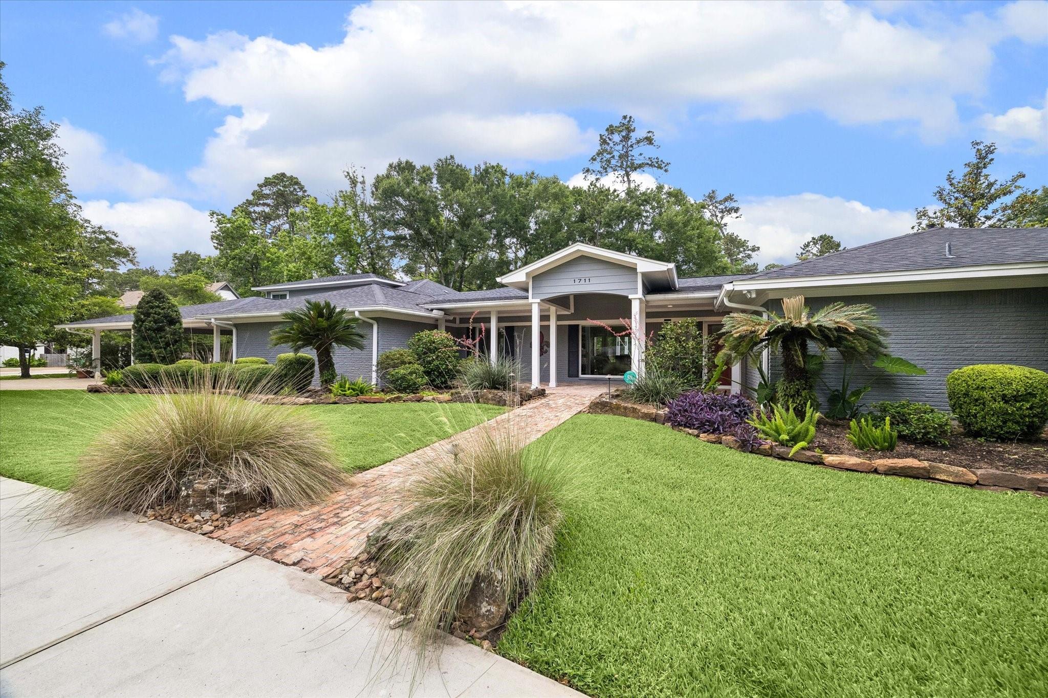 1711 Walnut Lane