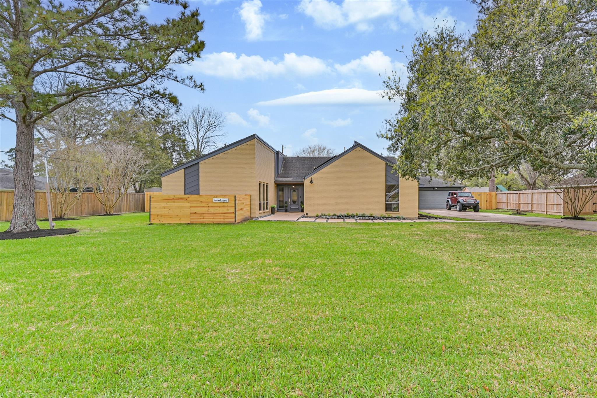 910 Evergreen Drive