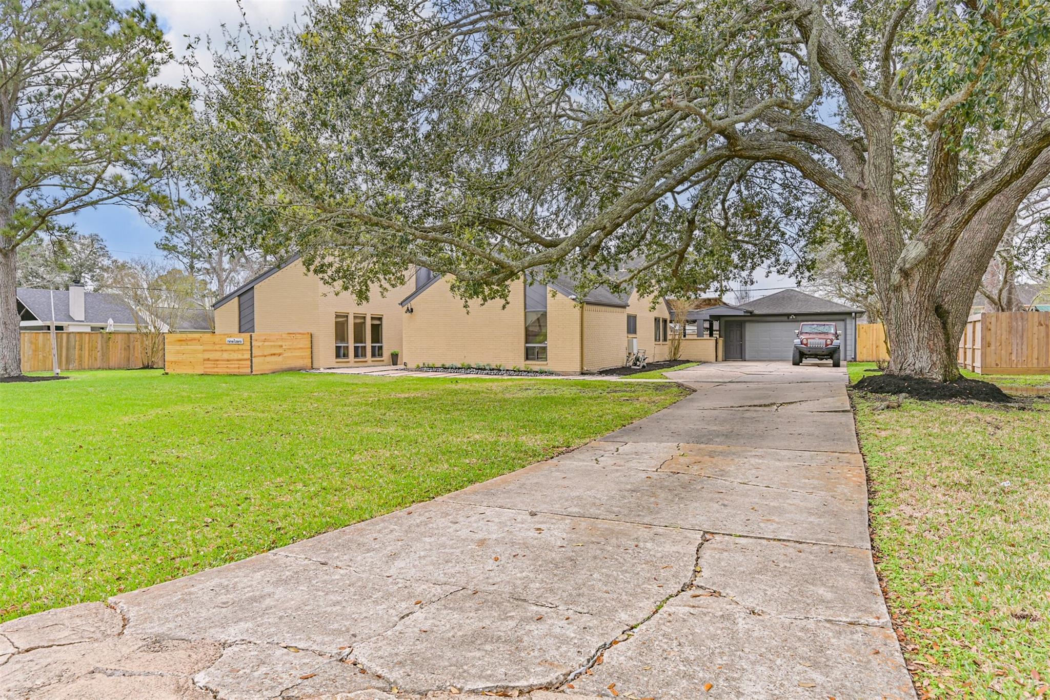 910 Evergreen Drive
