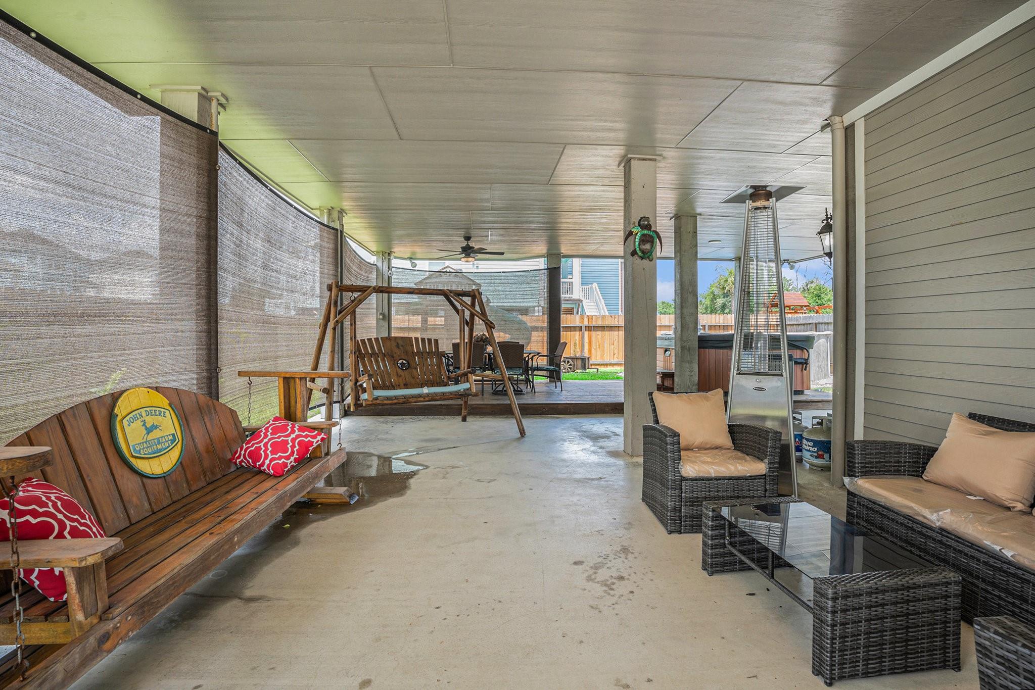 1333 N Meyer Avenue