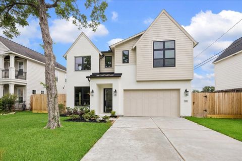 Photo of 1214 Wakefield Drive, Houston, TX 77018 (MLS # 18243575)