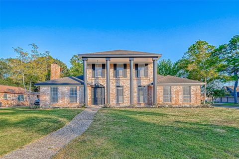Photo of 8002 Hurst Forest Drive, Humble, TX 77346 (MLS # 60321370)