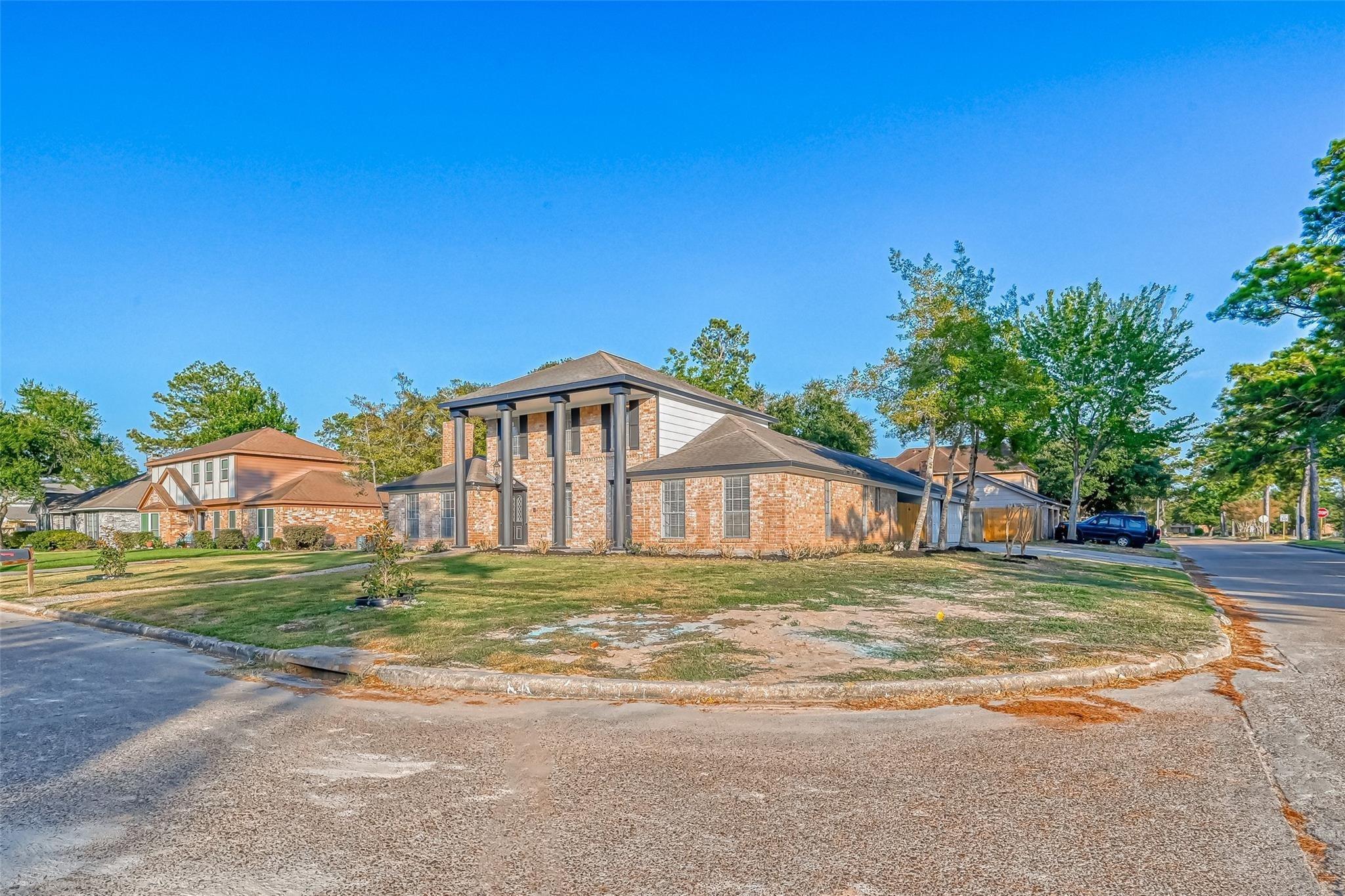 8002 Hurst Forest Drive