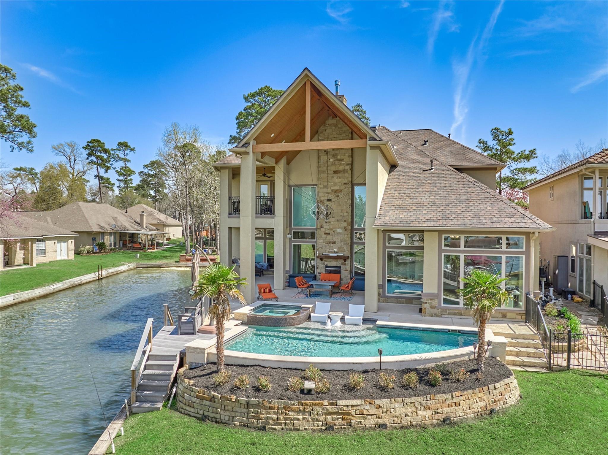 12838 Lakeshore Drive