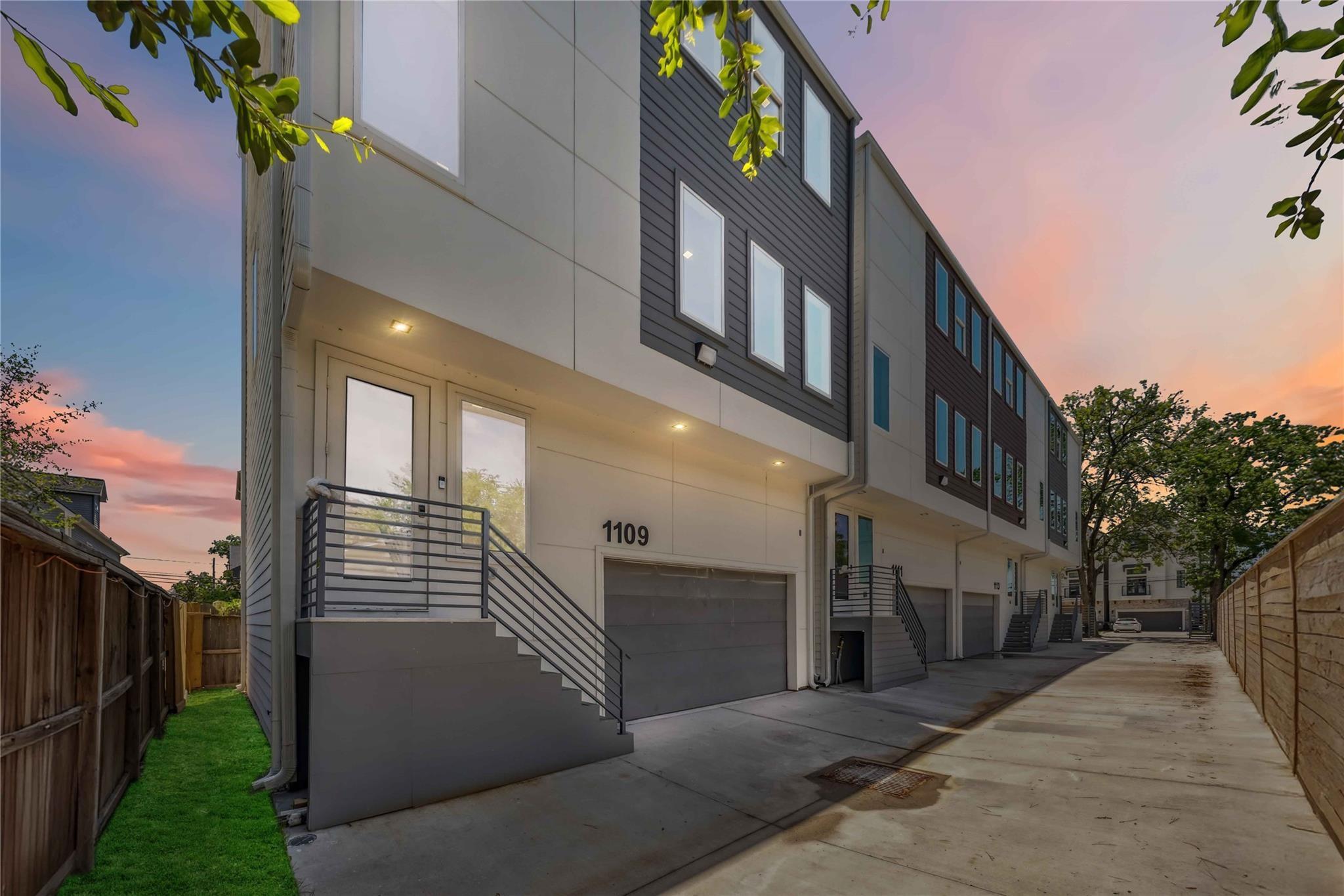 1113 W 21st Street