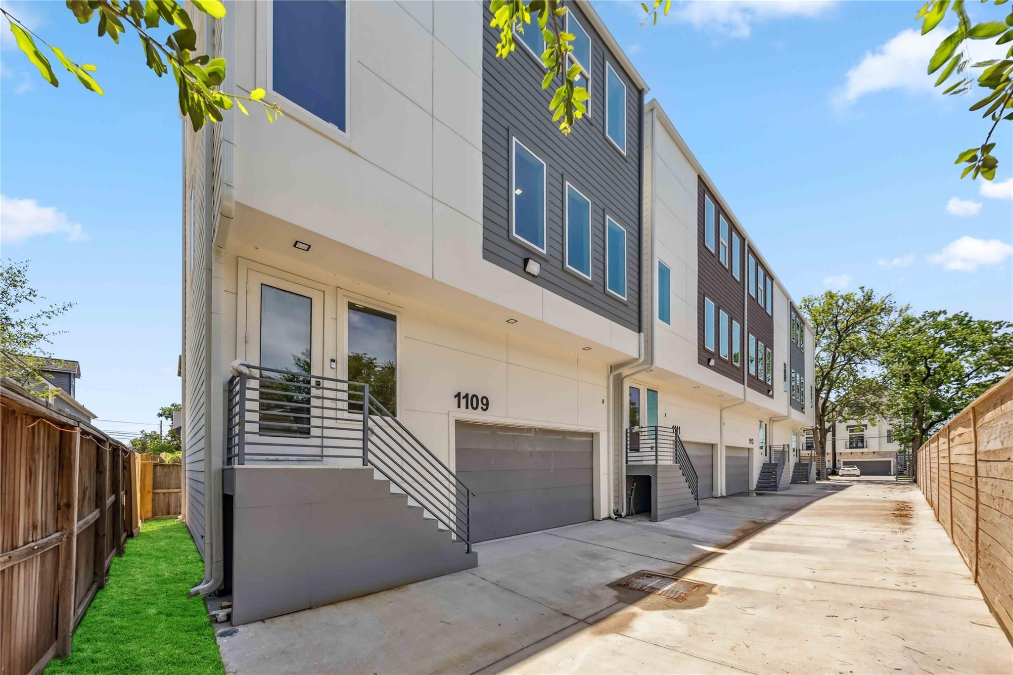 1113 W 21st Street