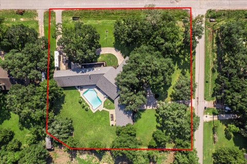 Homes For Sale - 1717 S Columbia Drive<br/> West Columbia, TX 77486