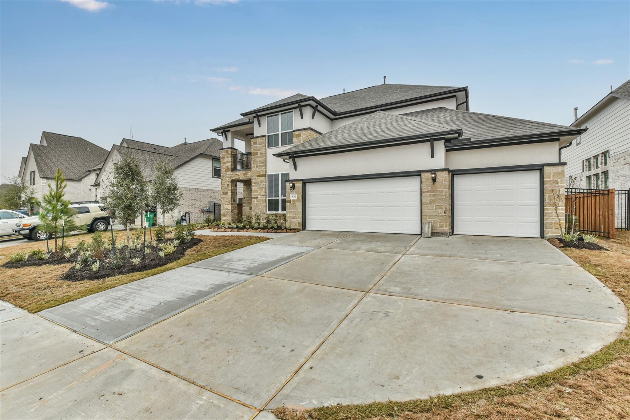 8211 Chartres Wind Drive