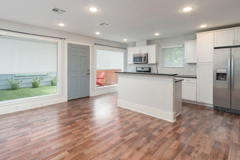 Photo of 2019 Huldy Street #2, Houston, TX 77019 (MLS # 38674826)