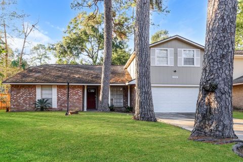 Photo of 2030 Lone Rock Drive, Houston, TX 77339 (MLS # 15586273)