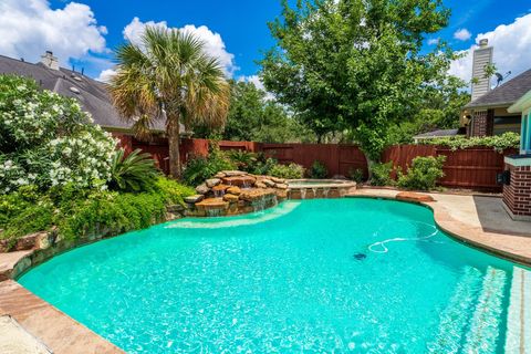 Photo of 12406 Santiago Cove Lane, Houston, TX 77041 (MLS # 29675183) Photo of 12406 Santiago Cove Lane, Houston, TX 77041 (MLS # 29675183)