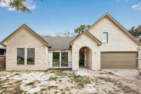 Photo of 10303 Eddystone Drive, Houston, TX 77043 (MLS # 27718320)