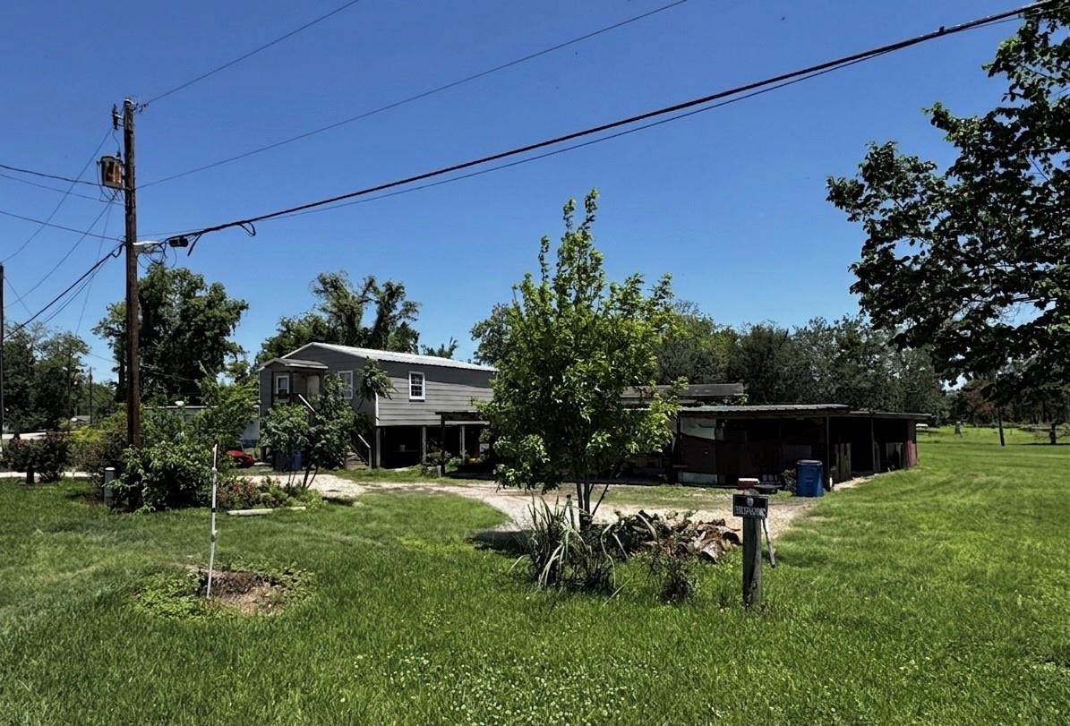 445 Creekside Drive
