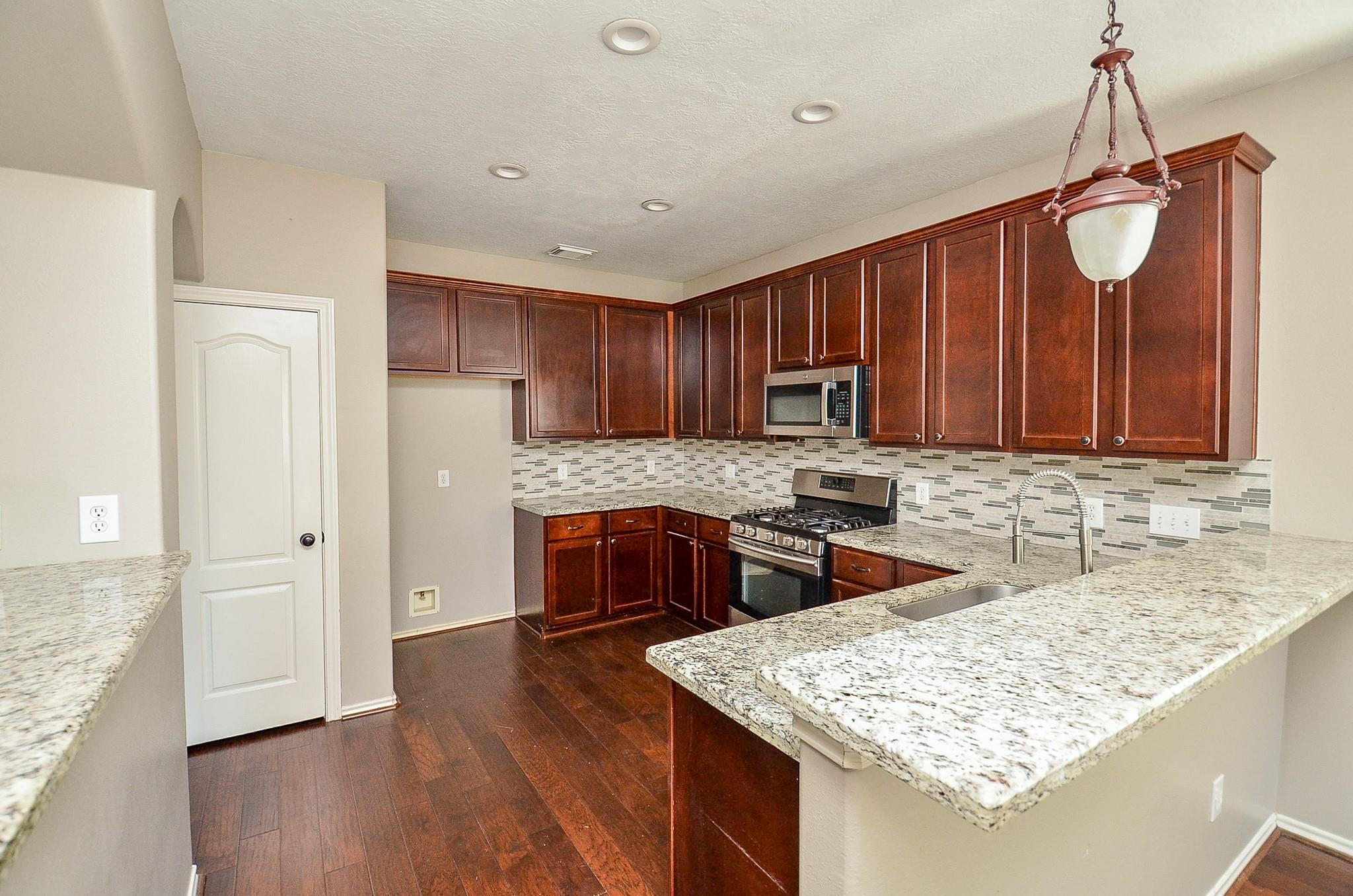 Katy, Texas 77494, United States, 4 Bedrooms Bedrooms, ,3 BathroomsBathrooms,Residential,Active,238855