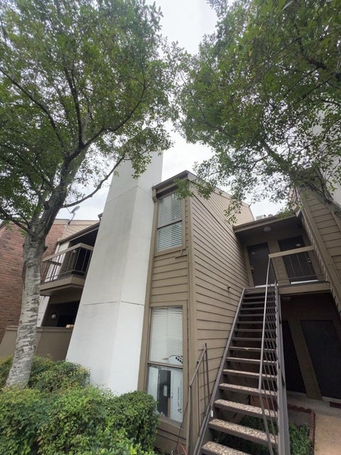 Photo of 10053 Westpark Drive #332, Houston, TX 77042 (MLS # 2274628)