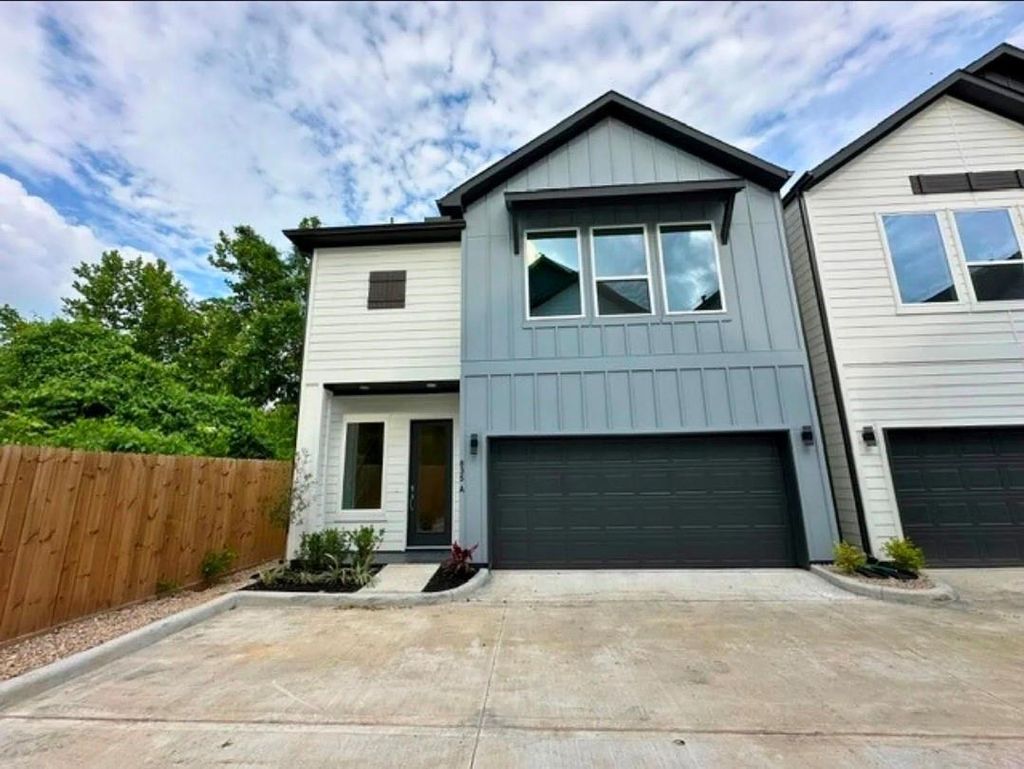 Photo of 835 Dorchester Street #A, Houston, TX 77022 (MLS # 20717346)