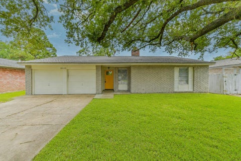 Photo of 16635 Barcelona Drive, Friendswood, TX 77546 (MLS # 35145204)