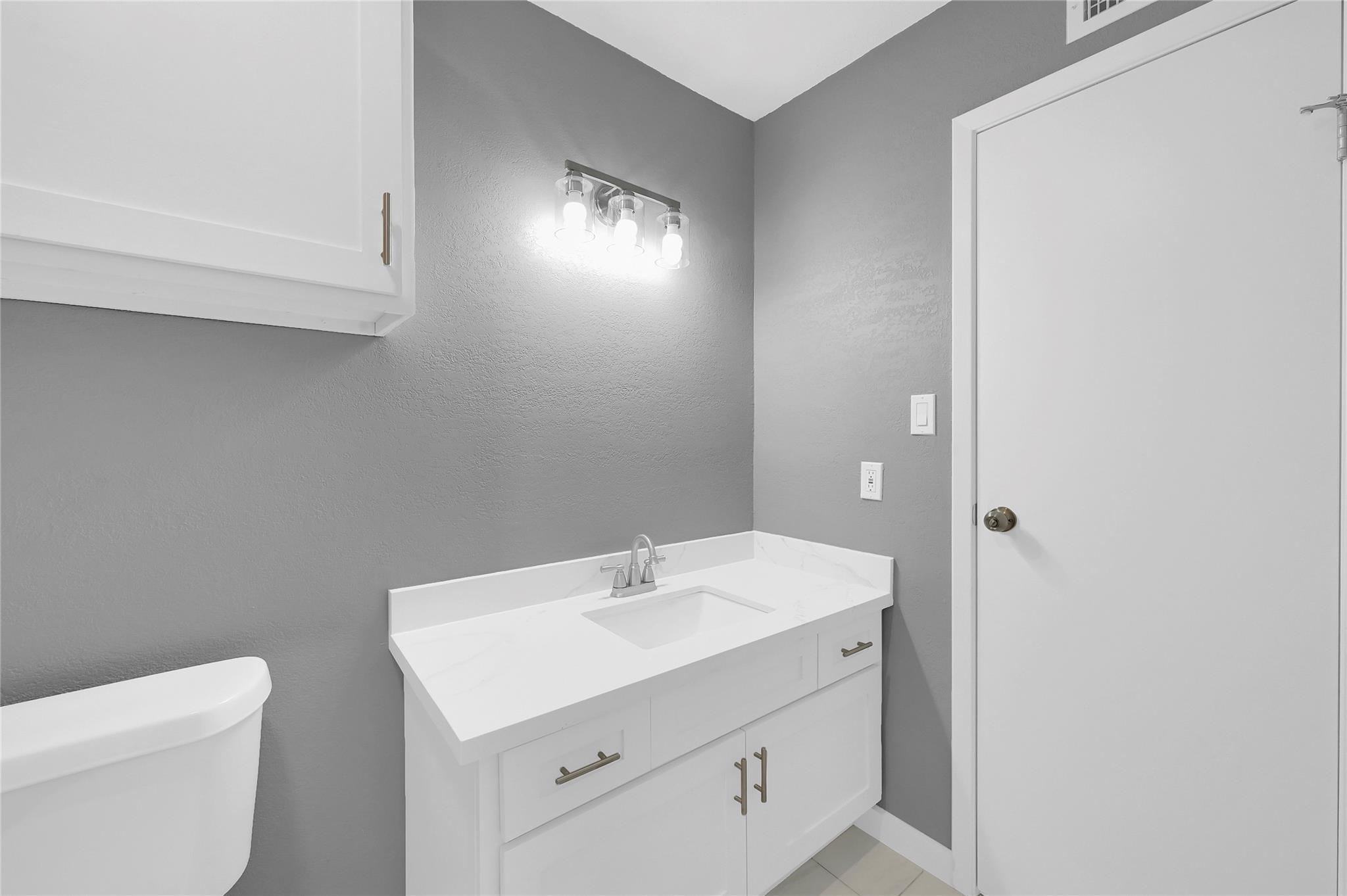 3919 Fairmont Parkway 236