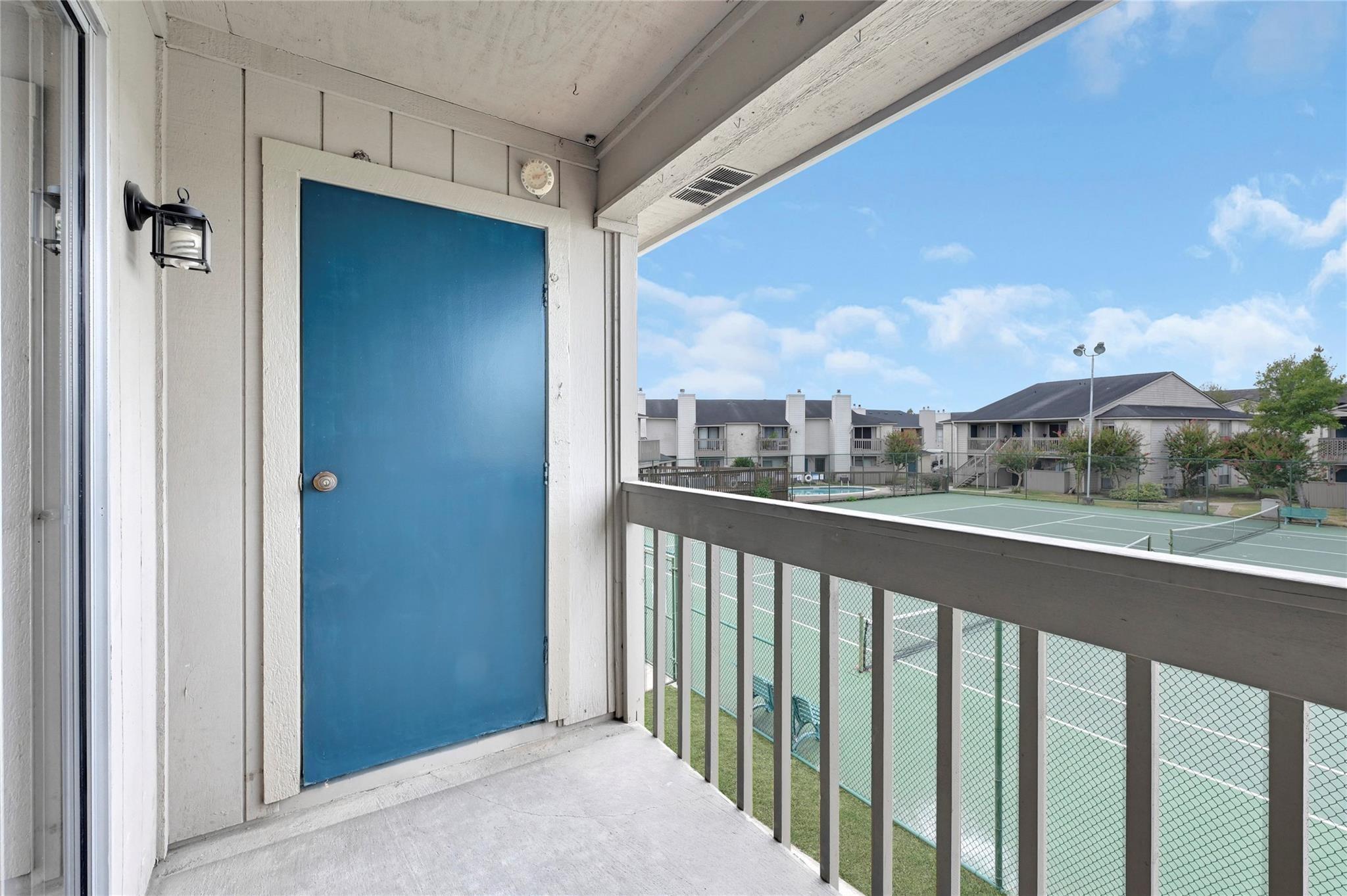 3919 Fairmont Parkway 236