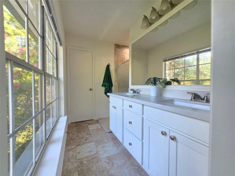 Tiny photo for 23 Sheep Meadow Place, The Woodlands, TX 77381 (MLS # 11200261)