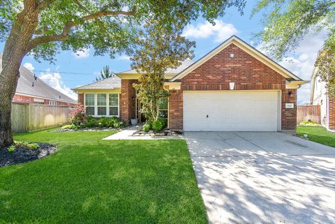 Photo of 11623 Columbia Pines Lane, Cypress, TX 77433 (MLS # 73845830)
