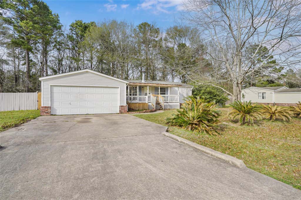 Photo of 16461 Hill Country Drive, Conroe, TX 77302 (MLS # 96368365)