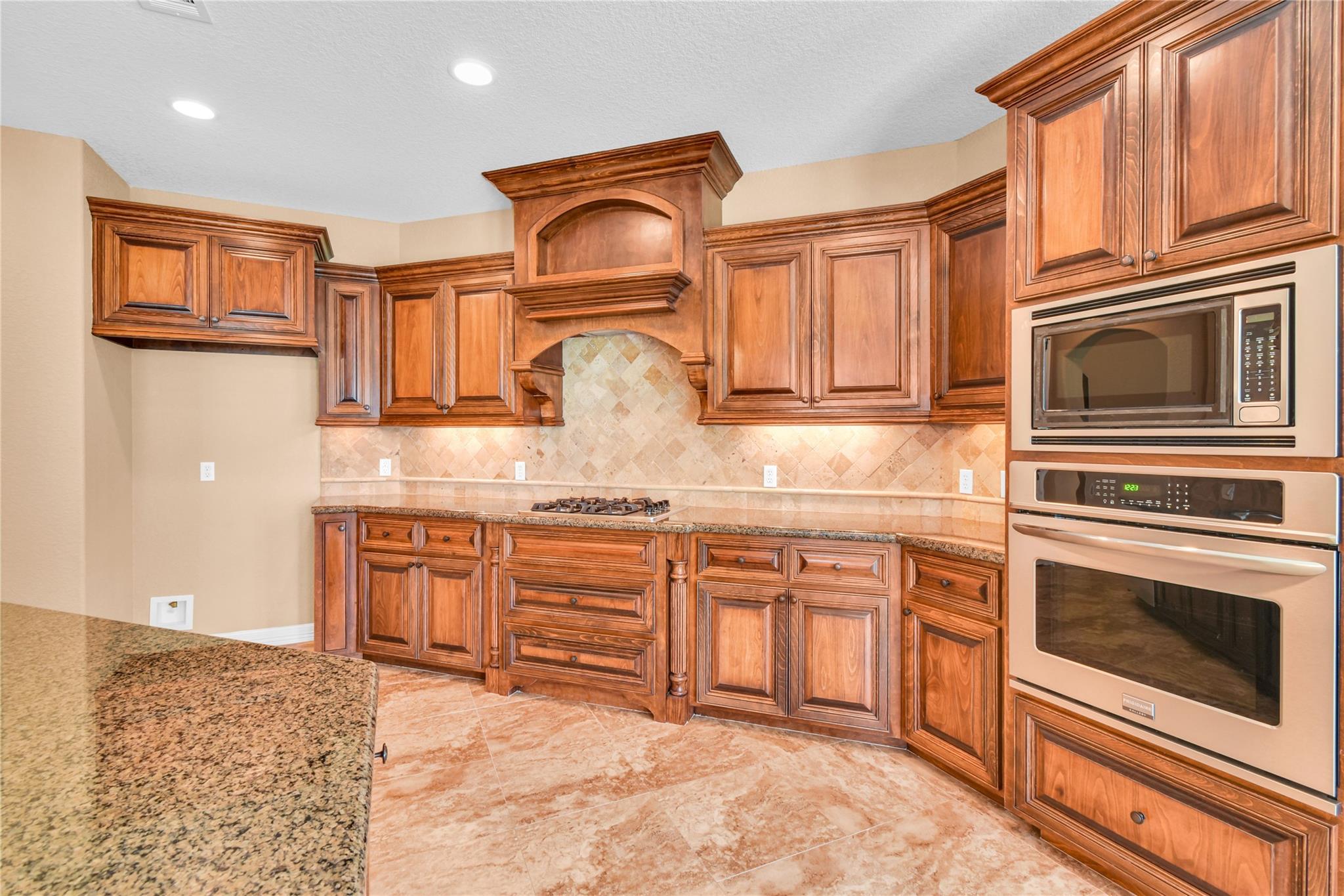 1100 Southern Oaks Drive