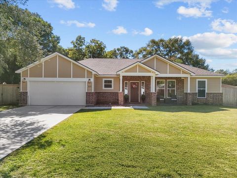 Photo of 8115 Leigh Road, Hitchcock, TX 77563 (MLS # 94921352)