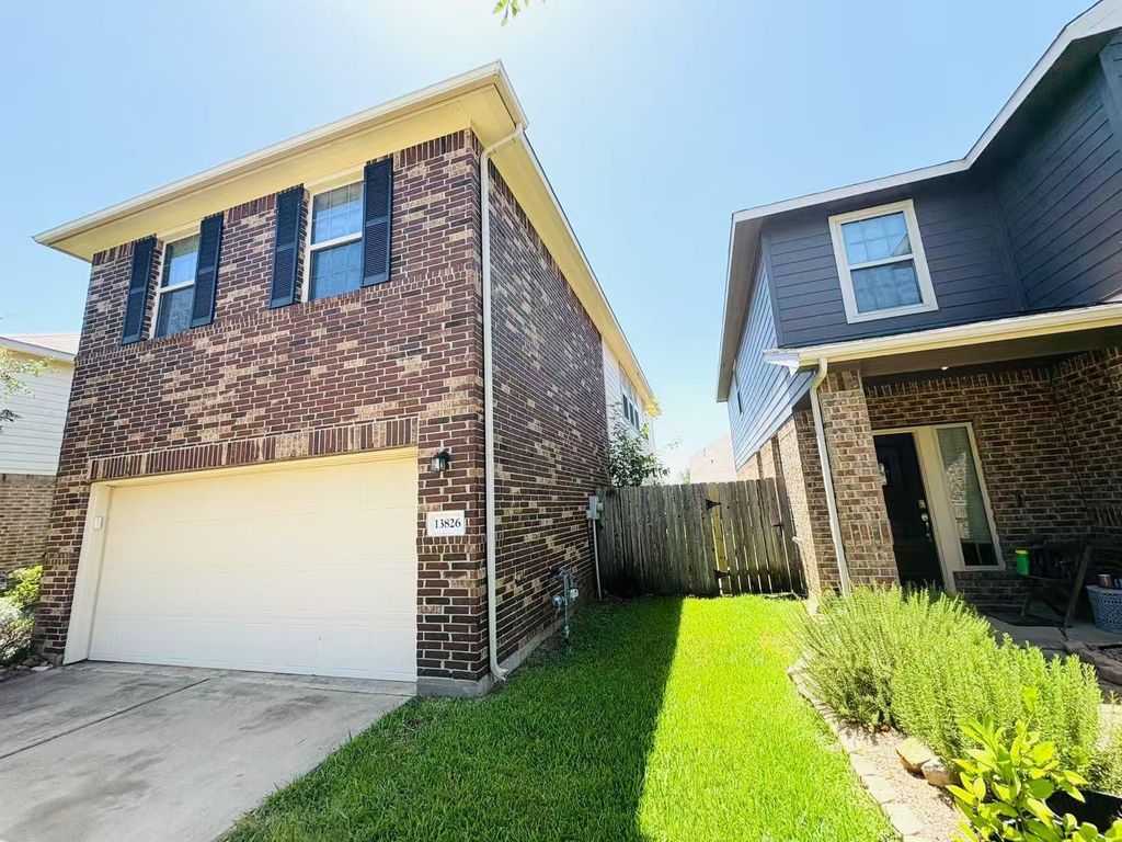 Photo of 13826 Bonner Bluff Lane, Houston, TX 77047 (MLS # 77746712)