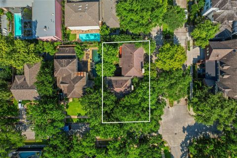 Photo of 2219 Dickey Place, Houston, TX 77019 (MLS # 44421393)