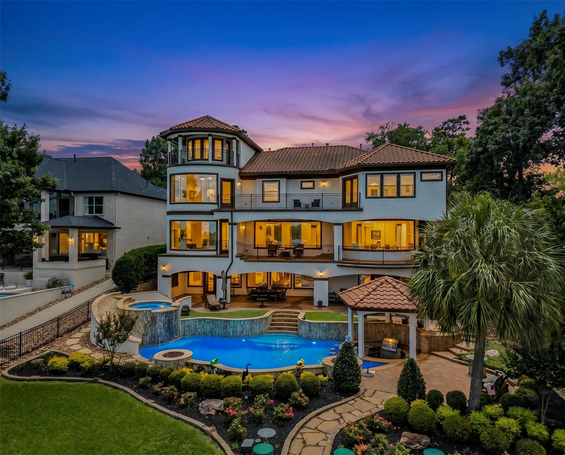 19996 Crescent Court