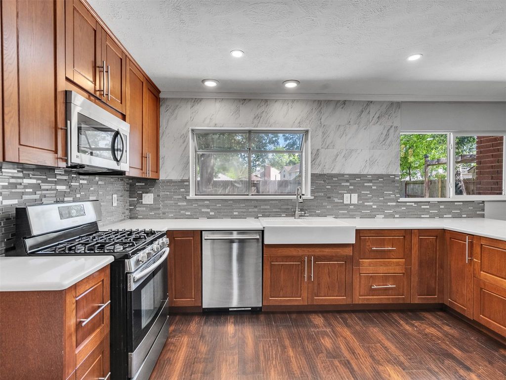 Photo of 4430 Echo Falls Drive, Houston, TX 77345 (MLS # 87349334)