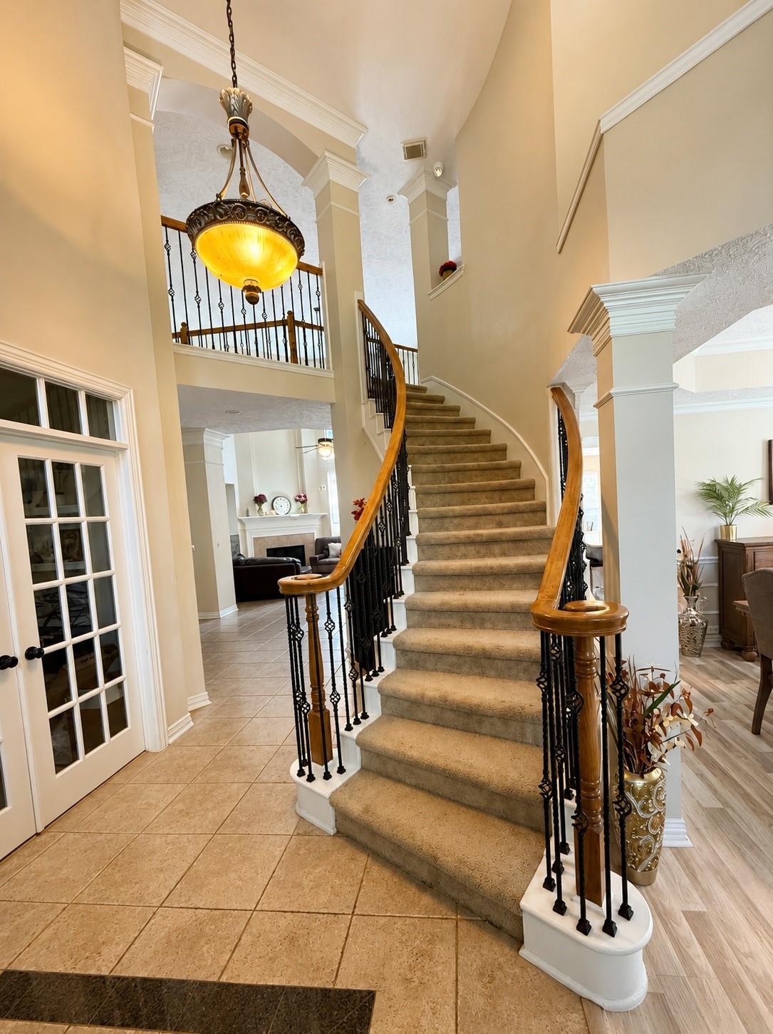 6 Meadow Rose Place