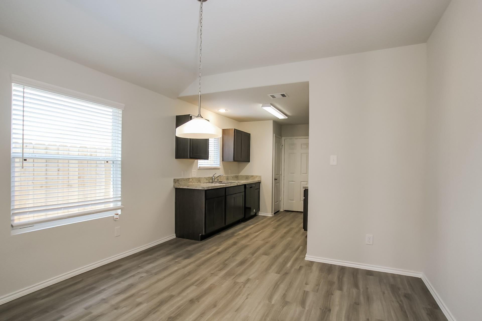 8810 Lar-Ree Oaks Circle