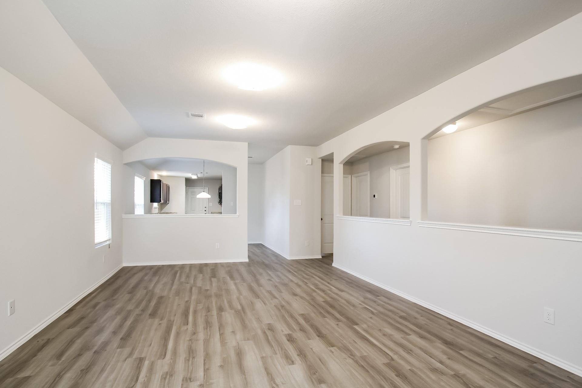 8810 Lar-Ree Oaks Circle