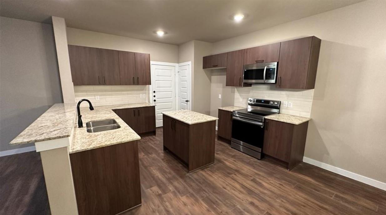 9740-9744 Grosbeak Lane