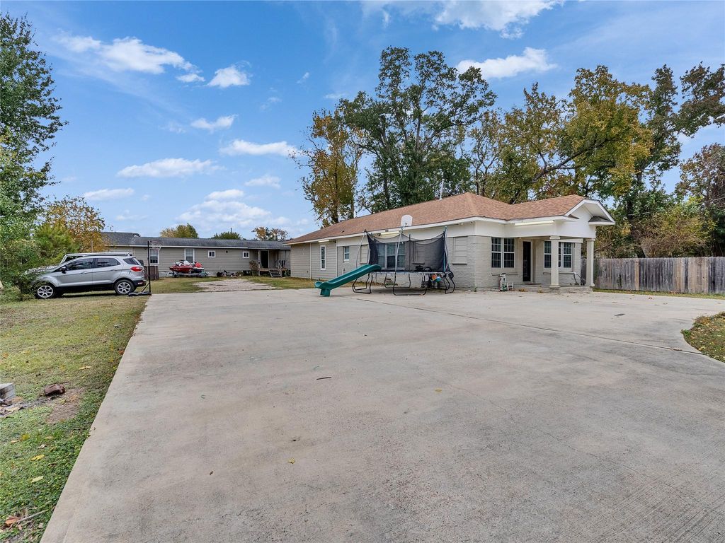 Photo of 4917 Tronewood Street, Houston, TX 77016 (MLS # 43988875)