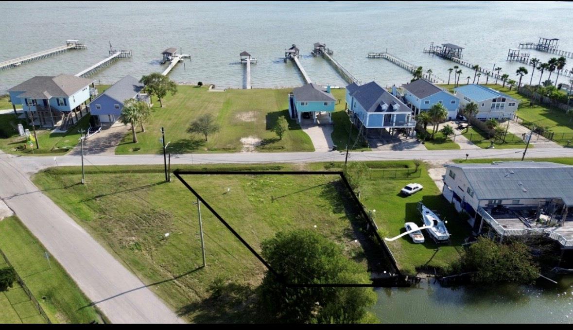1604 Dick Bay Drive