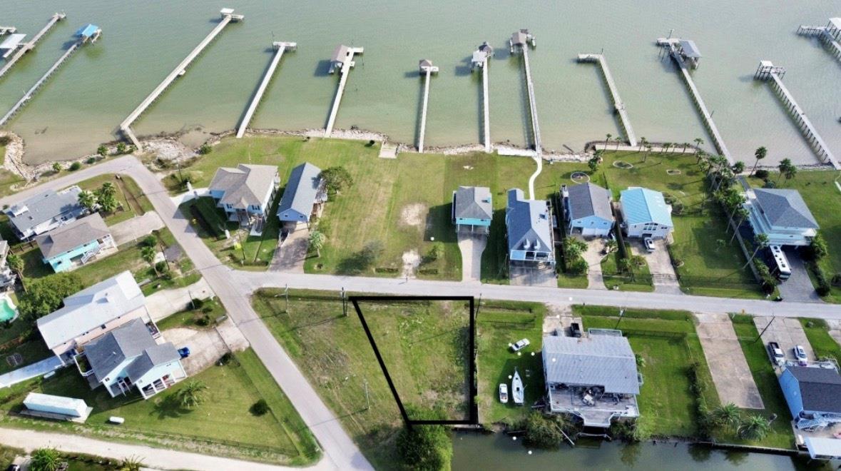 1604 Dick Bay Drive