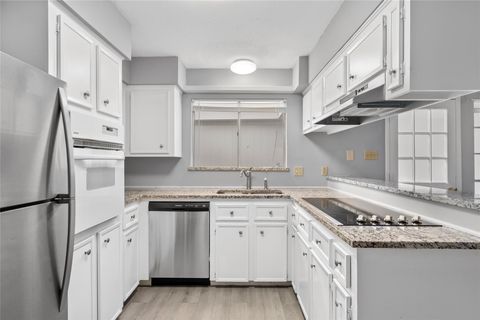 Photo of 53 River Creek Way, Sugar Land, TX 77478 (MLS # 73909013)