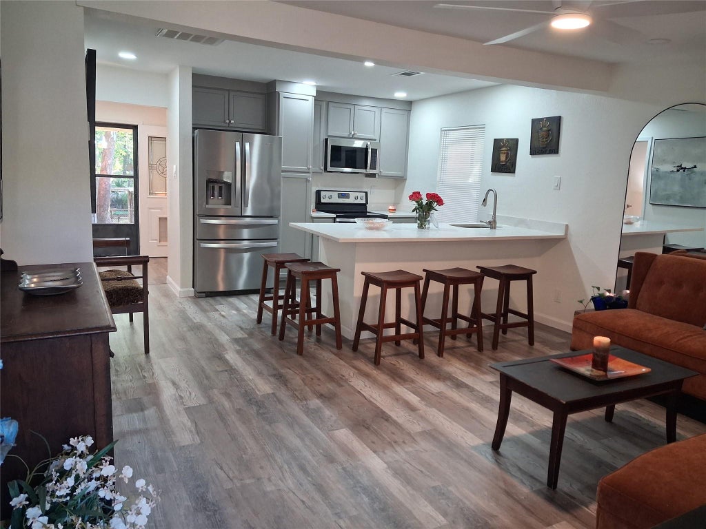 Photo of 212 Magnolia Point Drive, Houston, TX 77336 (MLS # 58563503)