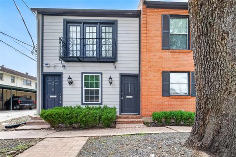 Photo of 2708 Mason Street, Houston, TX 77006 (MLS # 42783257)
